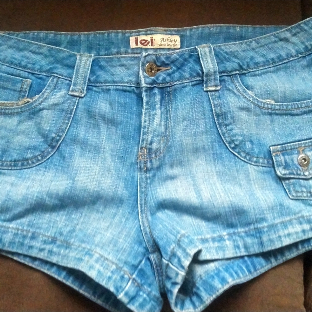LEI Ashley super low rise shorts